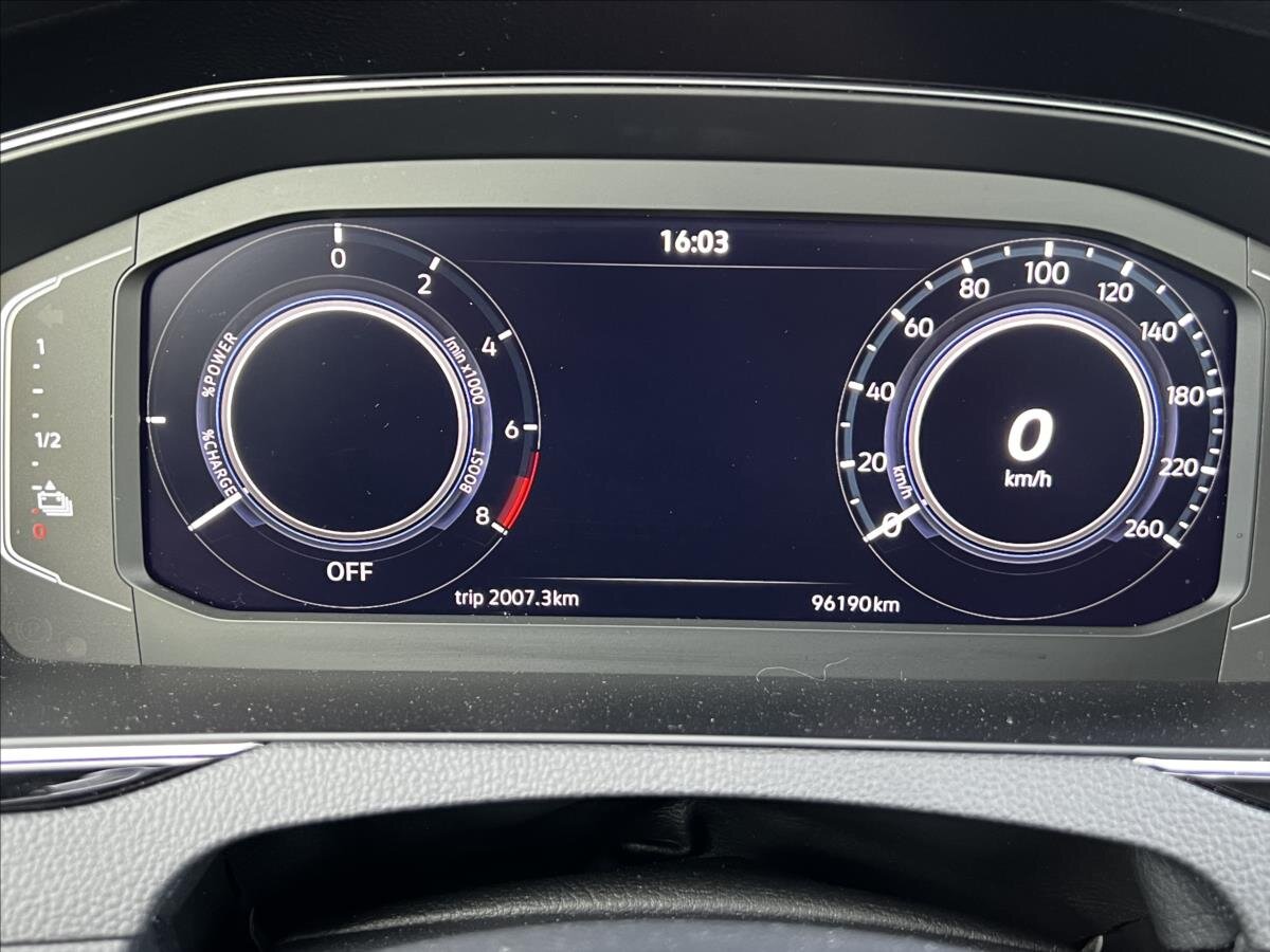 Volkswagen Passat Kombi 1,4 l 160 kw