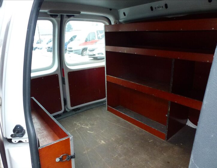 Volkswagen Caddy Skříň 1,6 l 55 kw