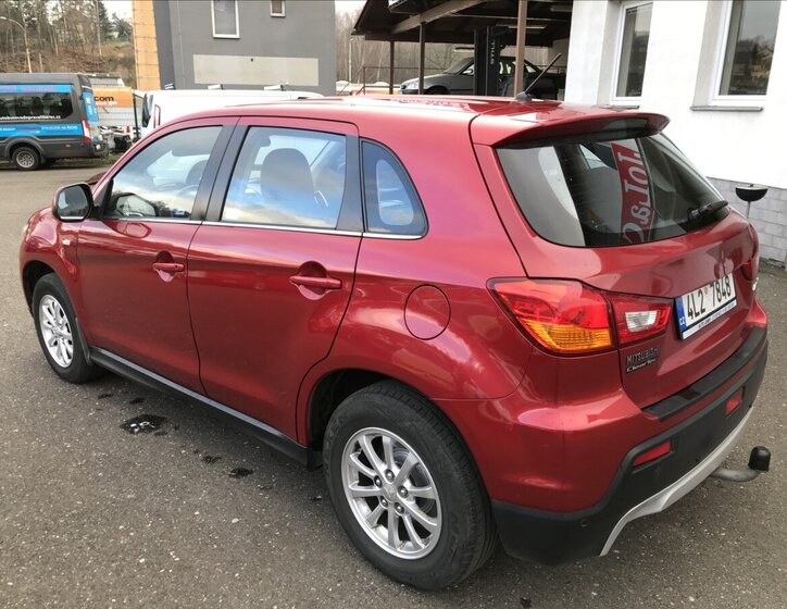 Mitsubishi ASX 8
