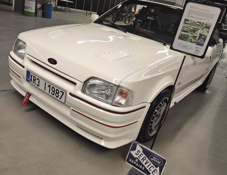 Ford Escort 1