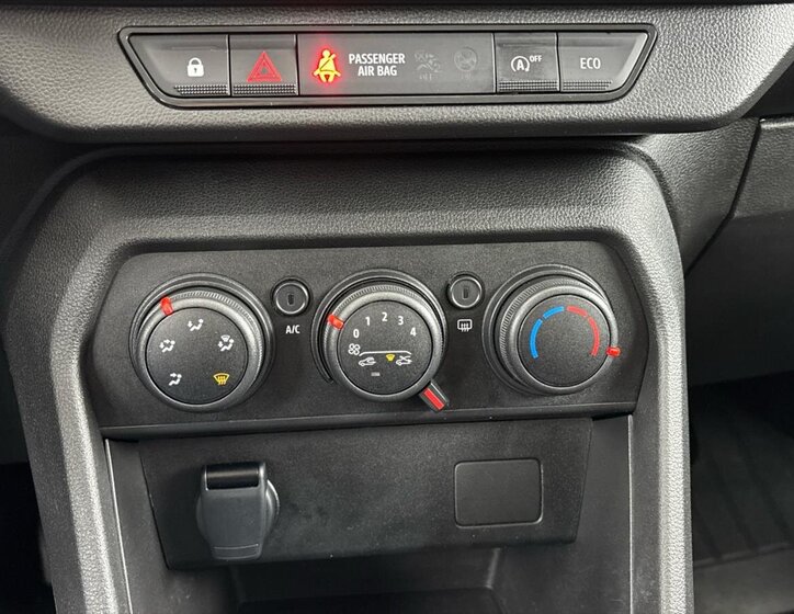 Dacia Sandero Hatchback 999,0 67 kw