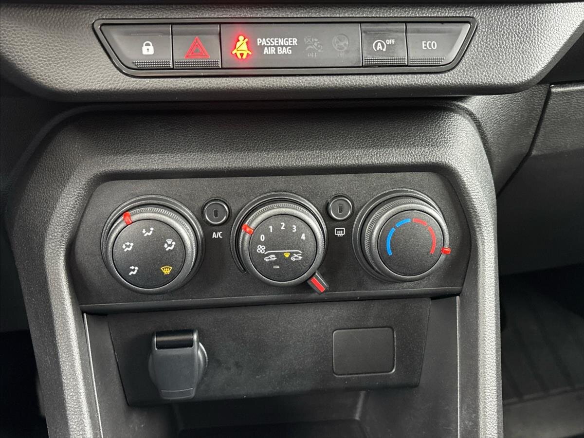 Dacia Sandero Hatchback 999,0 67 kw