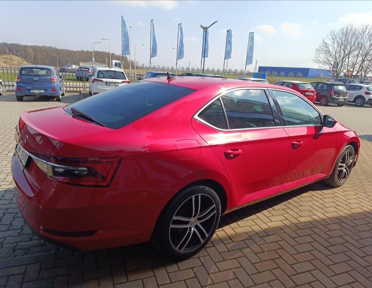 Škoda Superb Liftback 2,0 l 110 kw