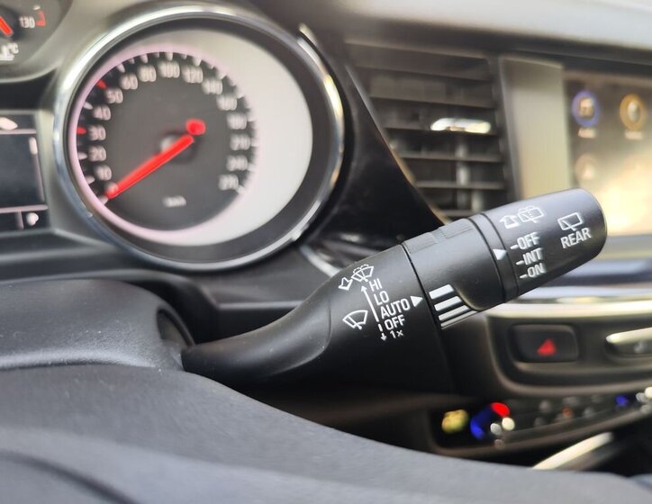 Opel Insignia Kombi 2,0 l 128 kw