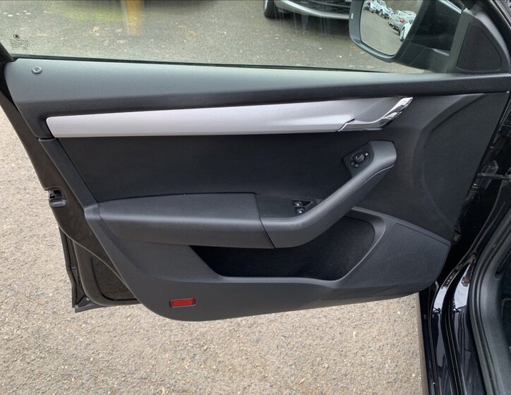 Škoda Octavia Sedan / Limuzína 1,4 l 110 kw