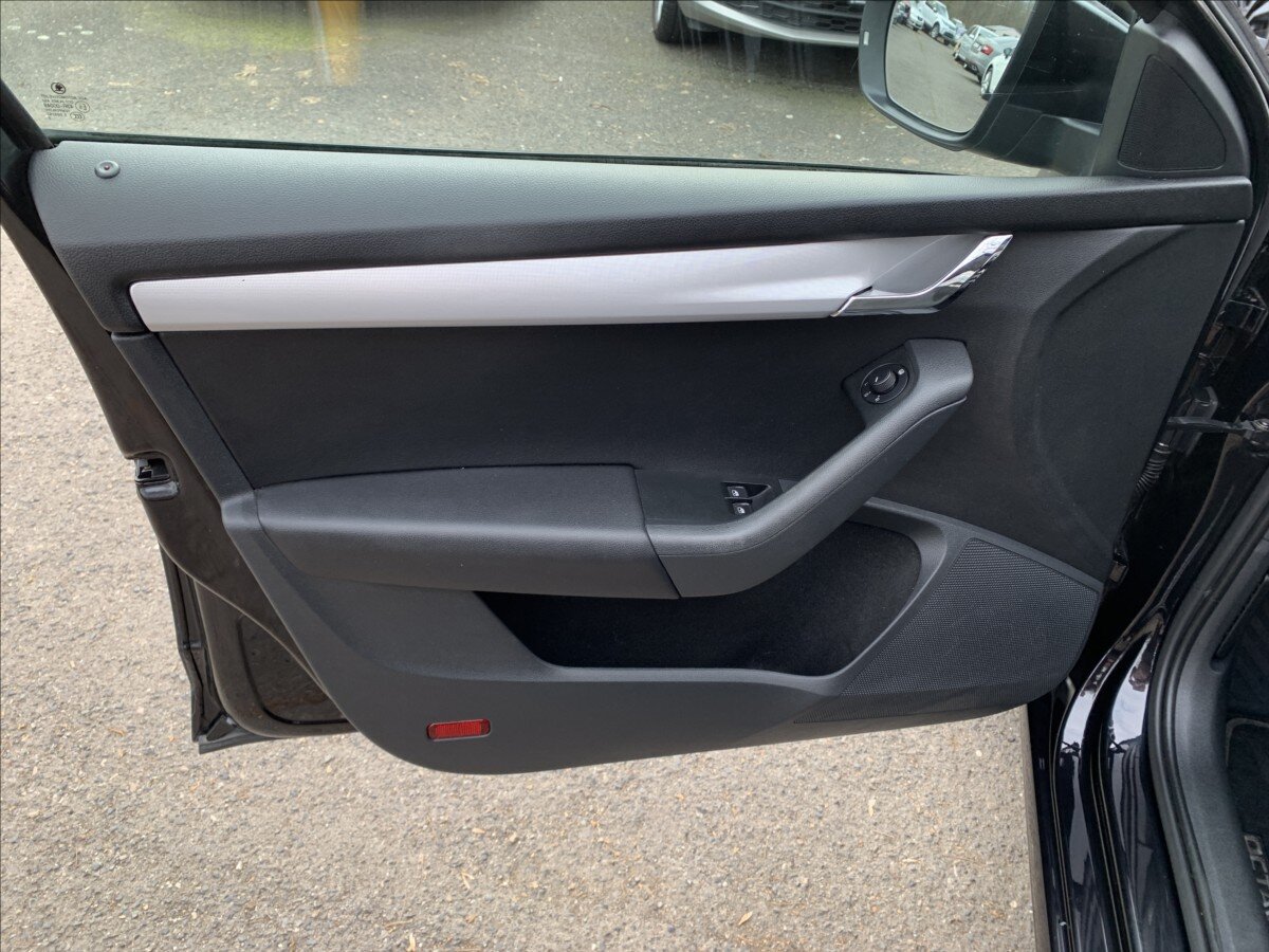 Škoda Octavia Sedan / Limuzína 1,4 l 110 kw