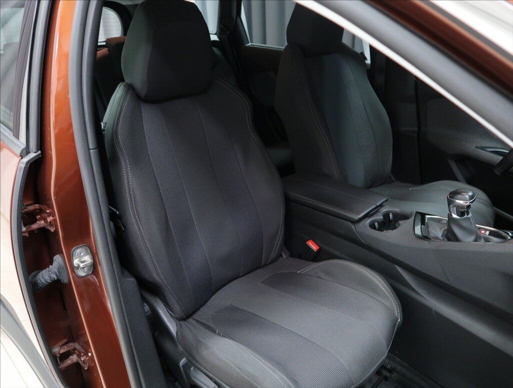 Peugeot 5008 MPV 1,5 l 96 kw