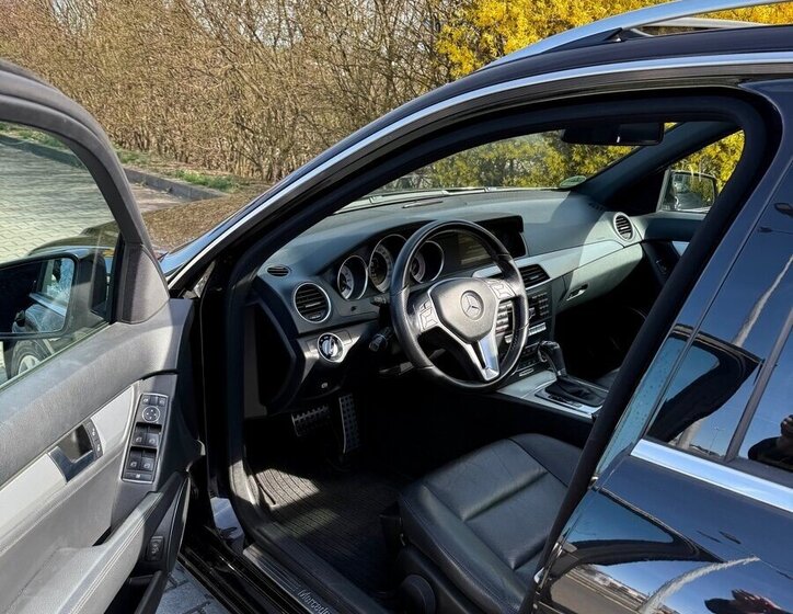 Mercedes-Benz Třídy C Kombi 0,0 195 kw