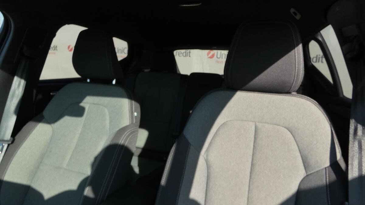 Volvo XC40 SUV / Terénní 2,0 l 120 kw