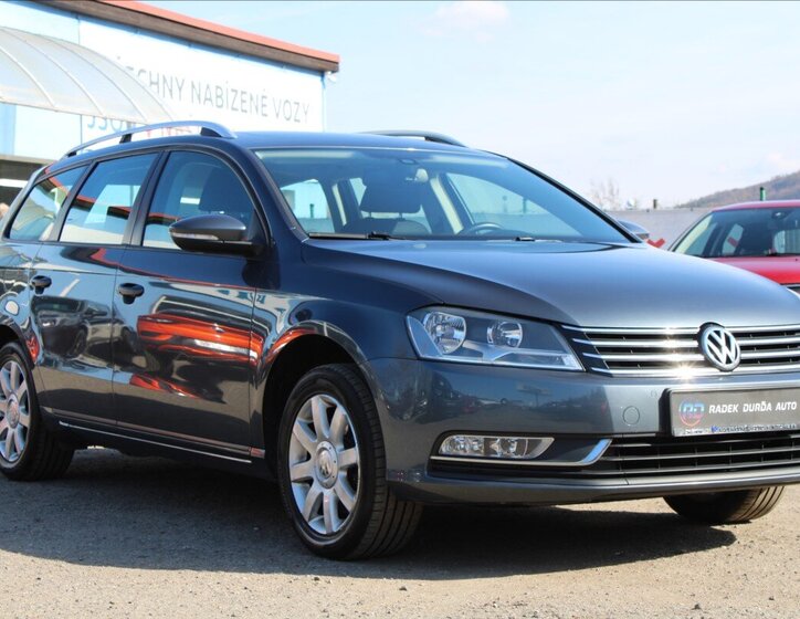 Volkswagen Passat Kombi 1,6 l 77 kw