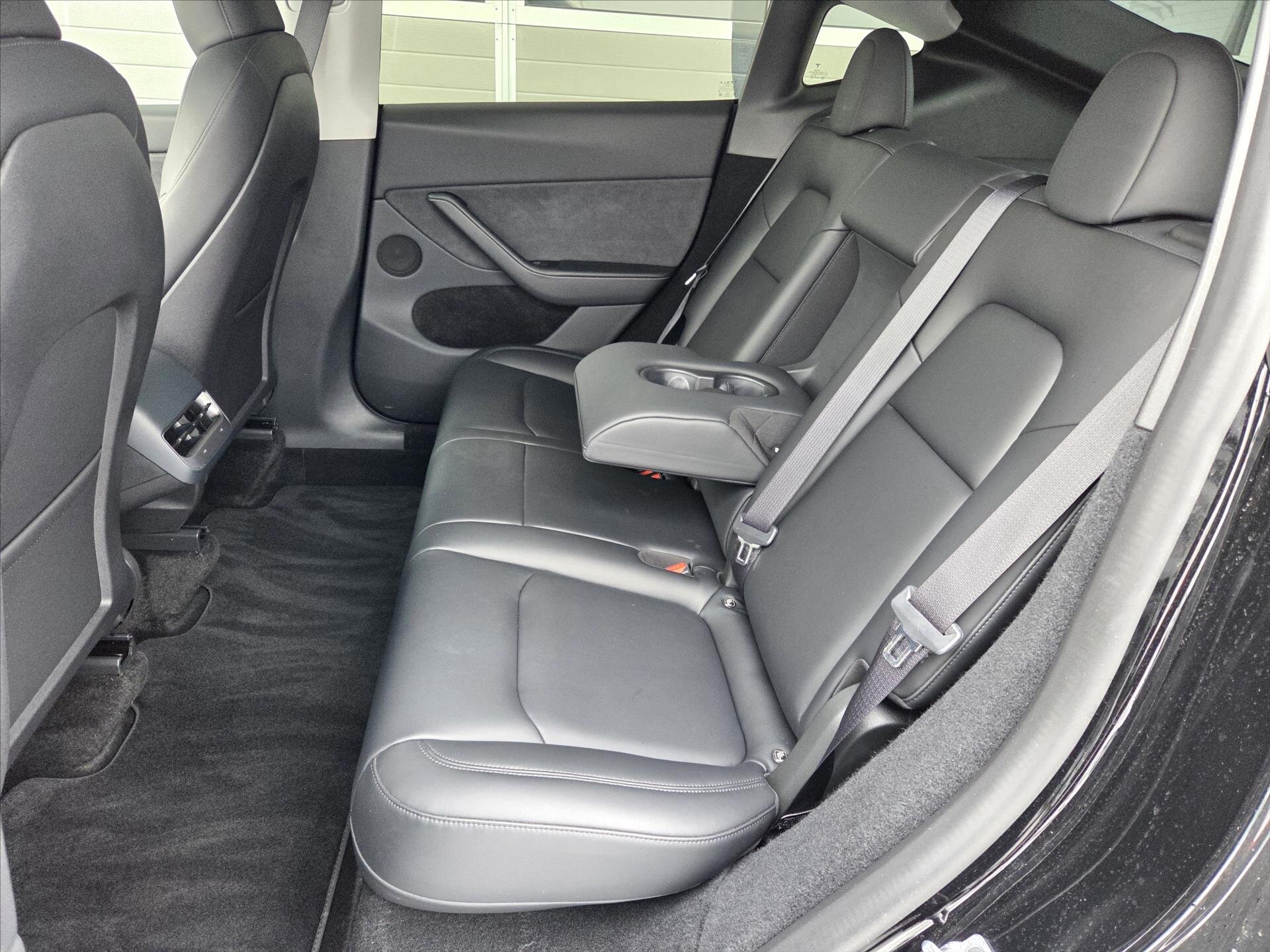 Tesla Model Y SUV / Terénní 0,0 393 kw