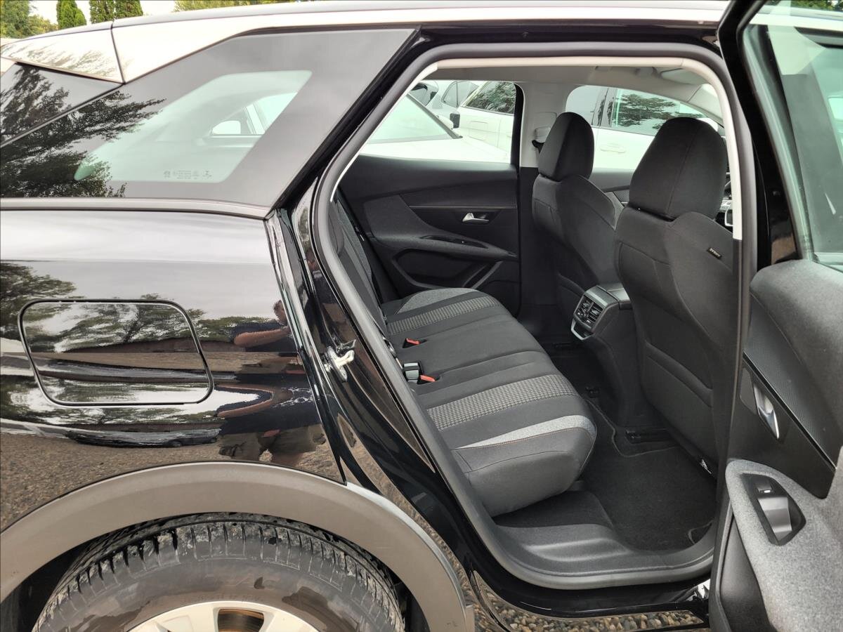 Peugeot 3008 SUV 1,5 l 96 kw