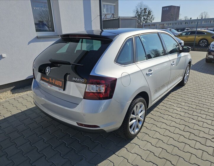 Škoda Rapid Hatchback 999,0 81 kw