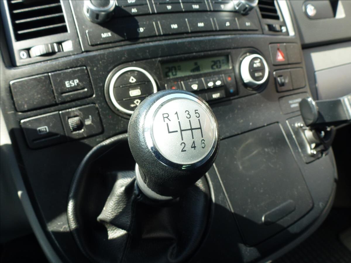 Volkswagen Multivan Kombi 2,5 l 128 kw