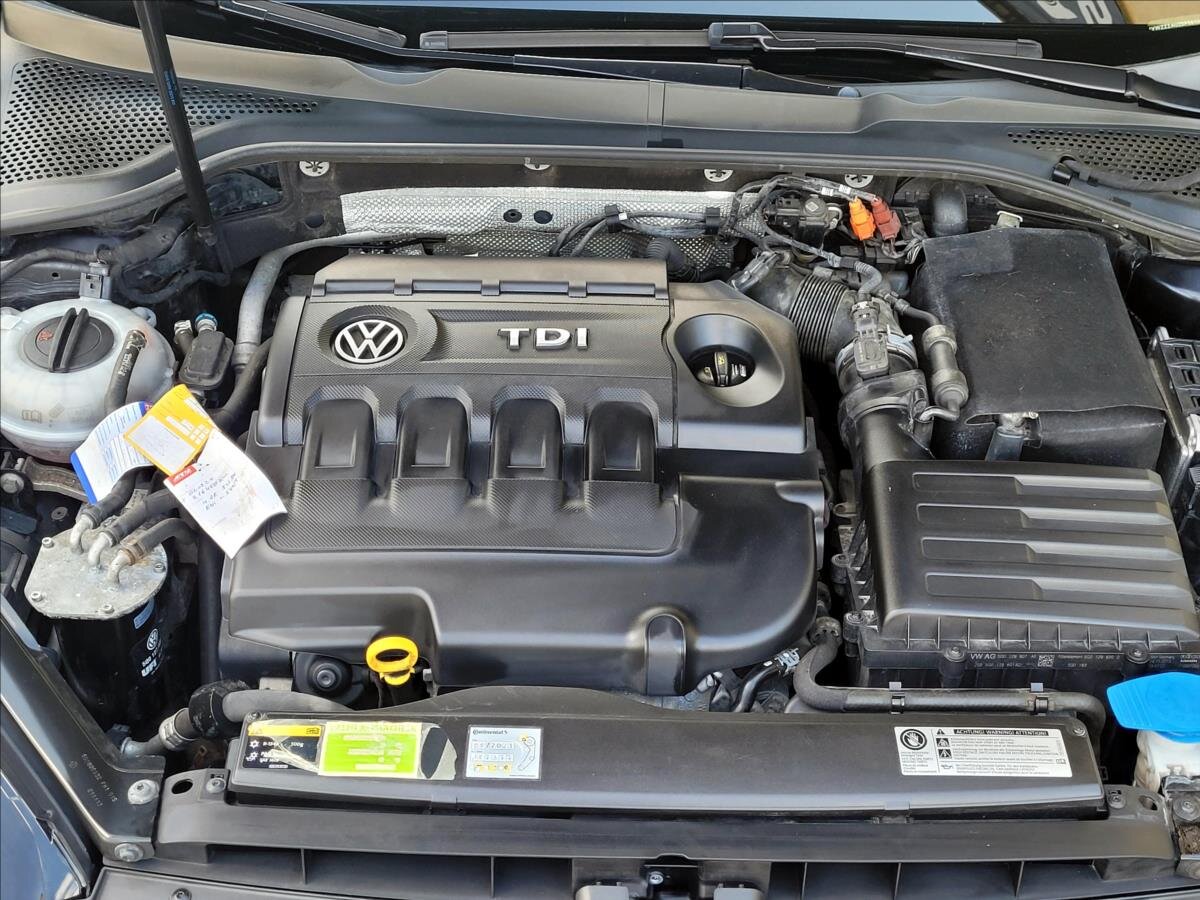 Volkswagen Golf Kombi 1,6 l 77 kw