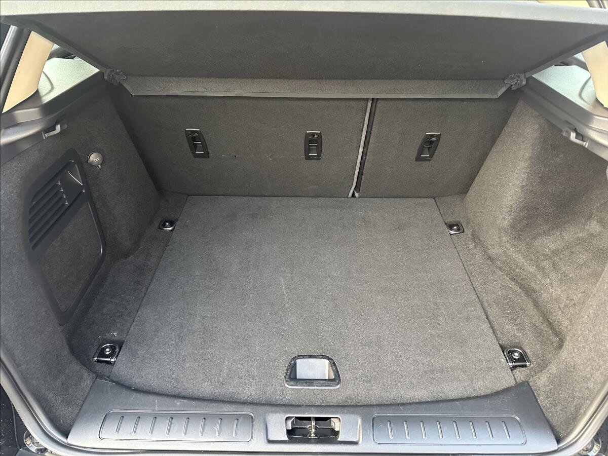 Land Rover Range Rover Evoque SUV / Terénní 2,2 l 110 kw