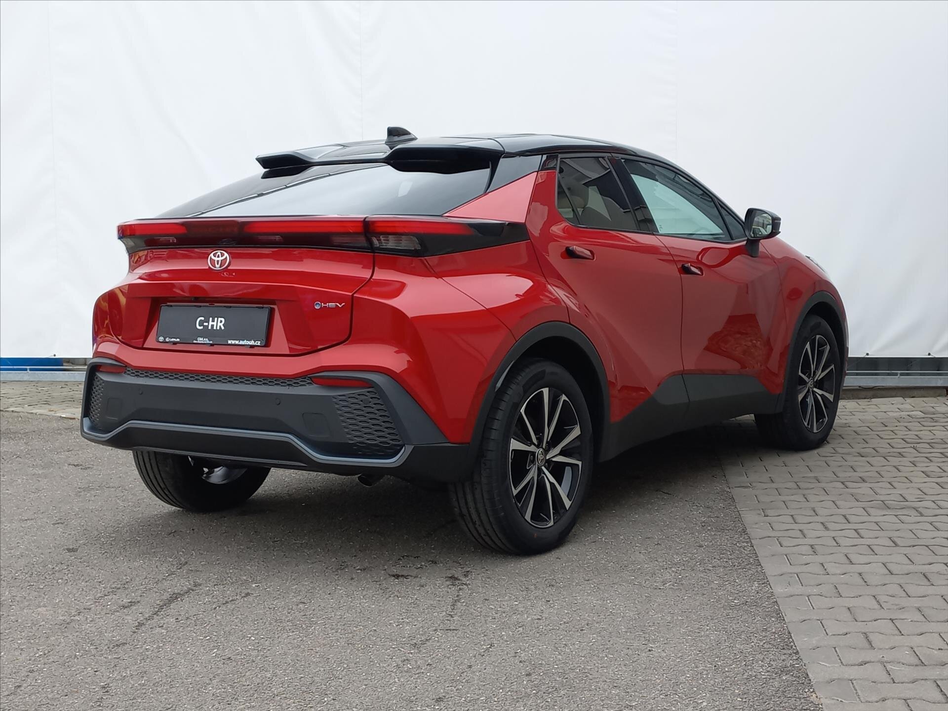 Toyota C-HR Hatchback 2,0 l 112 kw