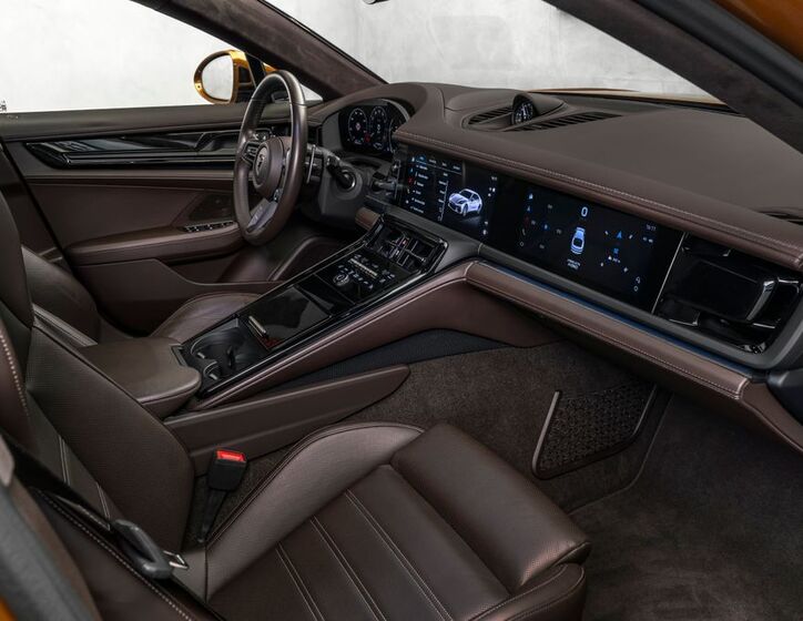 Porsche Panamera 12