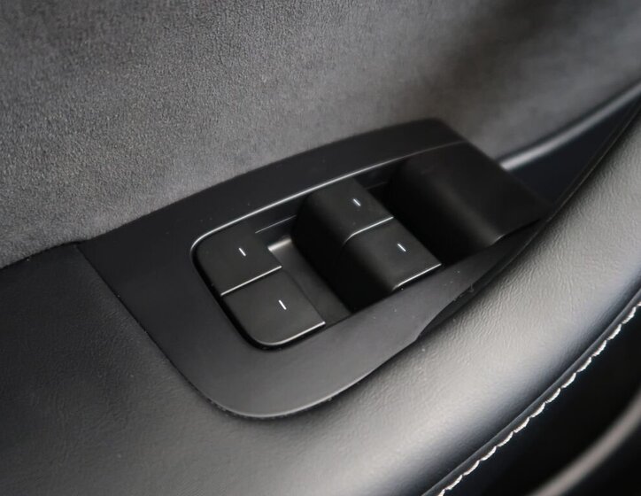 Tesla Model Y SUV 0,0 378 kw