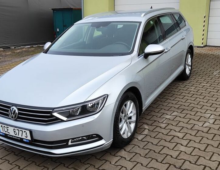 Volkswagen Passat 1