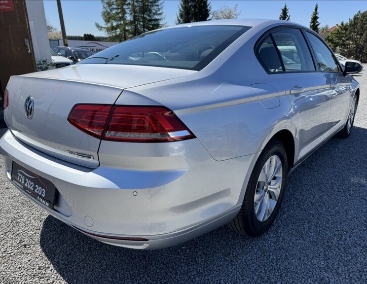 Volkswagen Passat Ostatní 1,6 l 88 kw