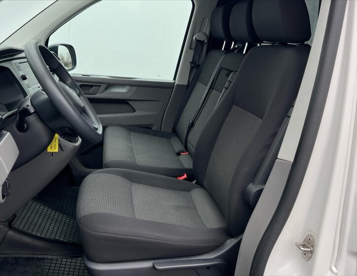 Volkswagen Transporter Skříň 2,0 l 110 kw