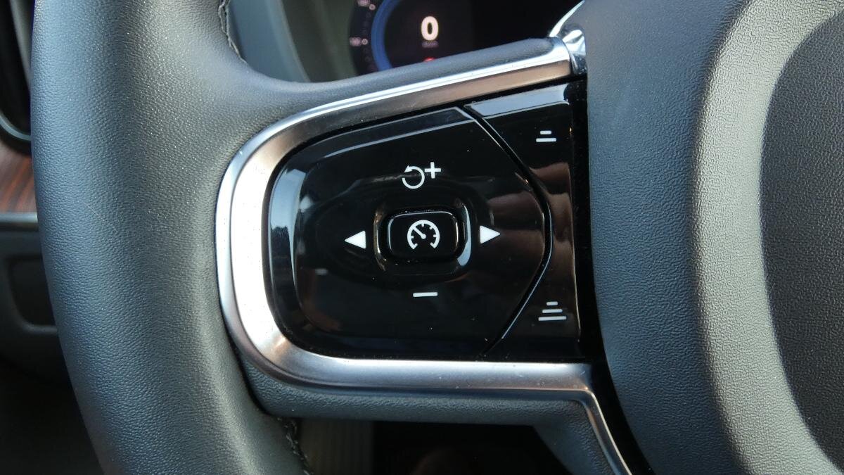 Volvo XC60 SUV / Terénní 2,0 l 145 kw