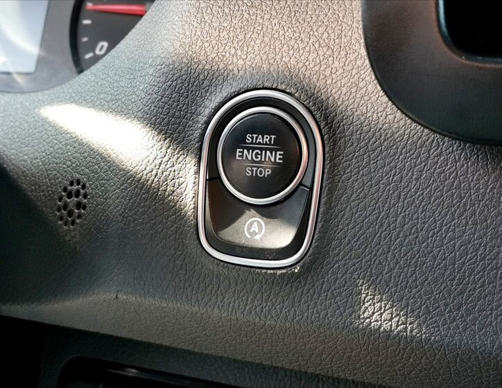 Mercedes-Benz Sprinter Valník 3,0 l 140 kw