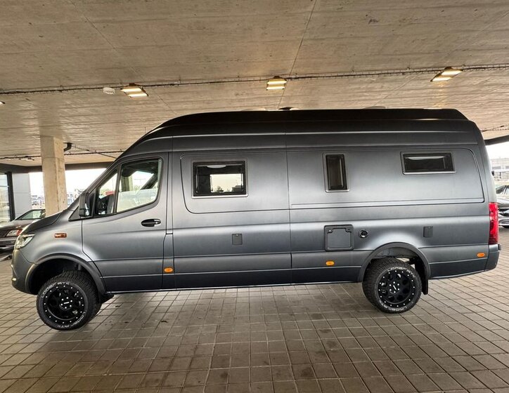 Mercedes-Benz Sprinter 8