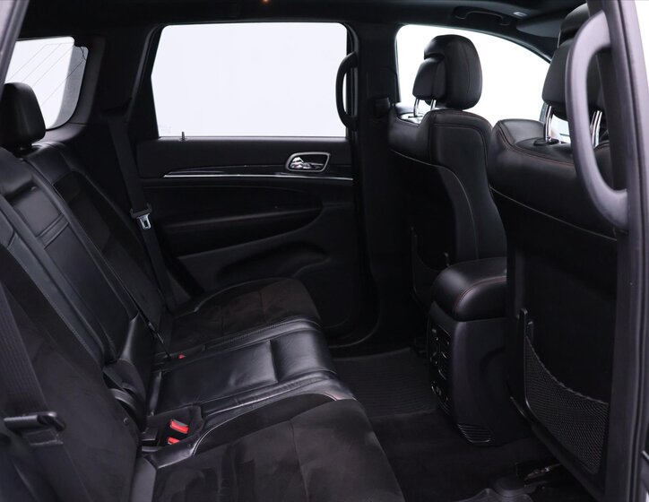 Jeep Grand Cherokee 15