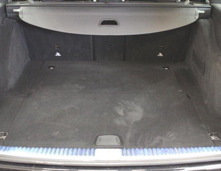 Mercedes-Benz Třídy E 8