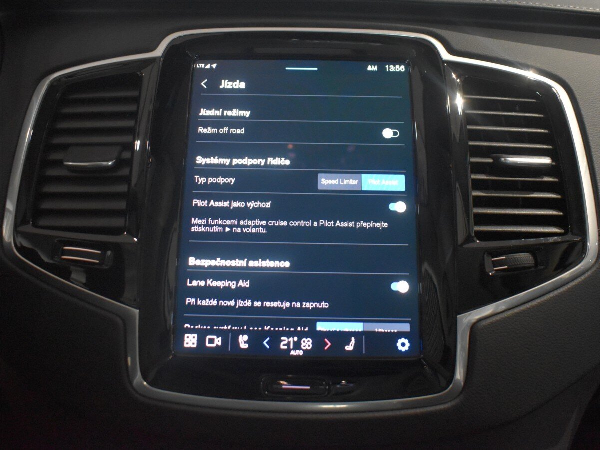 Volvo XC90 SUV / Terénní 2,0 l 173 kw