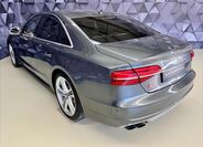 Audi S8 5