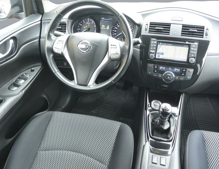 Nissan Pulsar Hatchback 1,2 l 85 kw