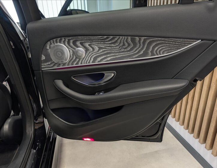 Mercedes-Benz Třídy E Kombi 2,0 l 143 kw