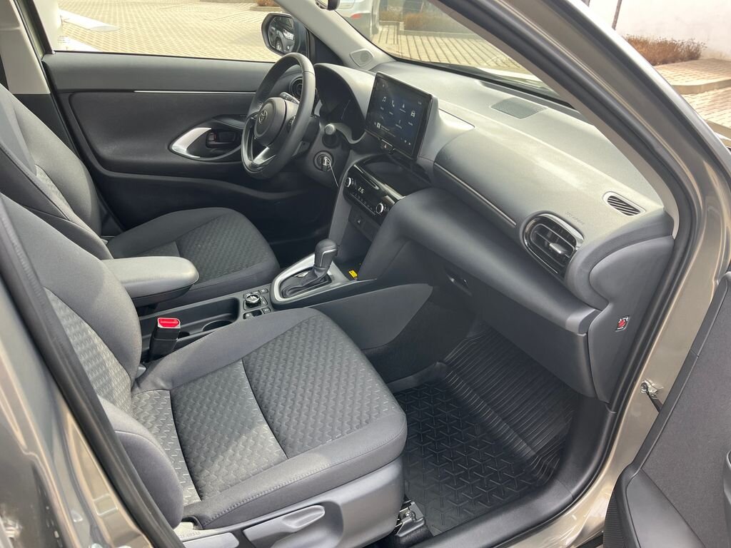 Toyota Yaris Cross SUV / Terénní 1,5 l 68 kw