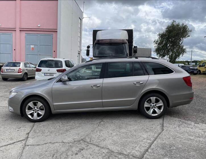 Škoda Superb 8