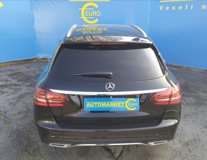 Mercedes-Benz Třídy C Kombi 2,0 l 143 kw