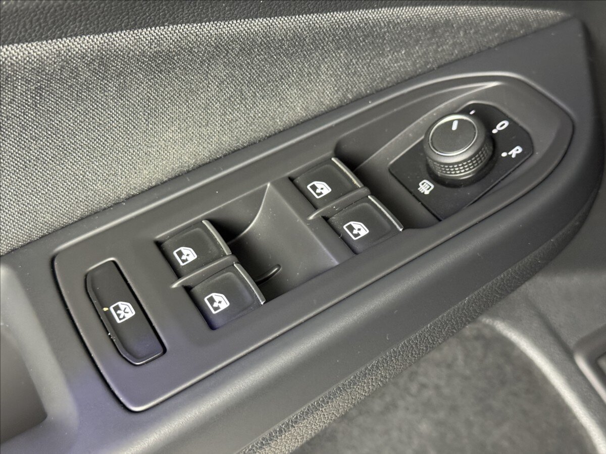 Volkswagen Golf Hatchback 1,4 l 180 kw