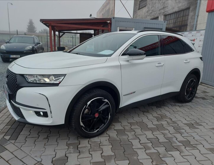 DS Automobiles DS7 Crossback SUV / Terénní 1,6 l 133 kw