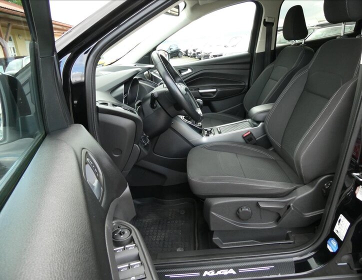 Ford Kuga 25