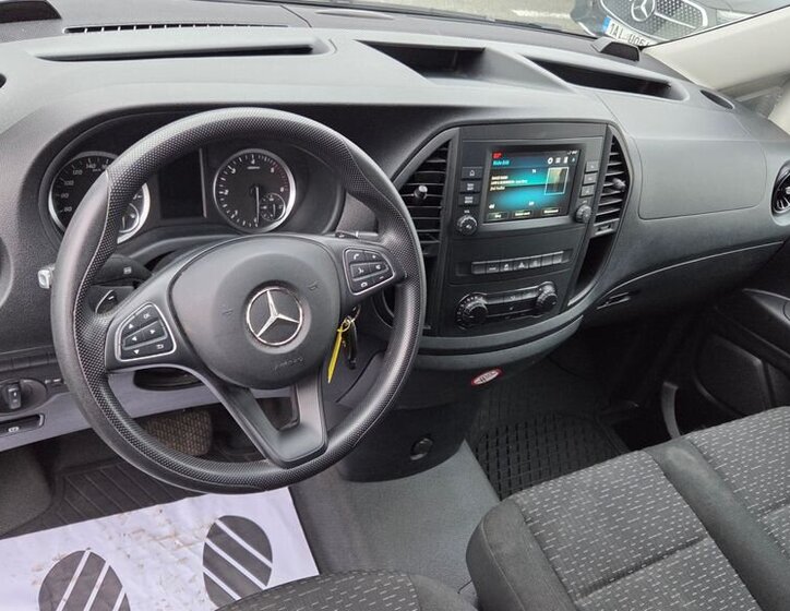 Mercedes-Benz Vito 11