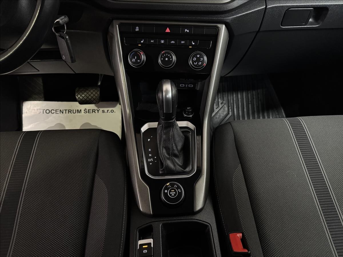 Volkswagen T-Roc SUV / Terénní 2,0 l 140 kw