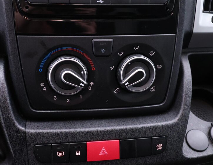 Opel Movano Ostatní 2,2 l 121 kw