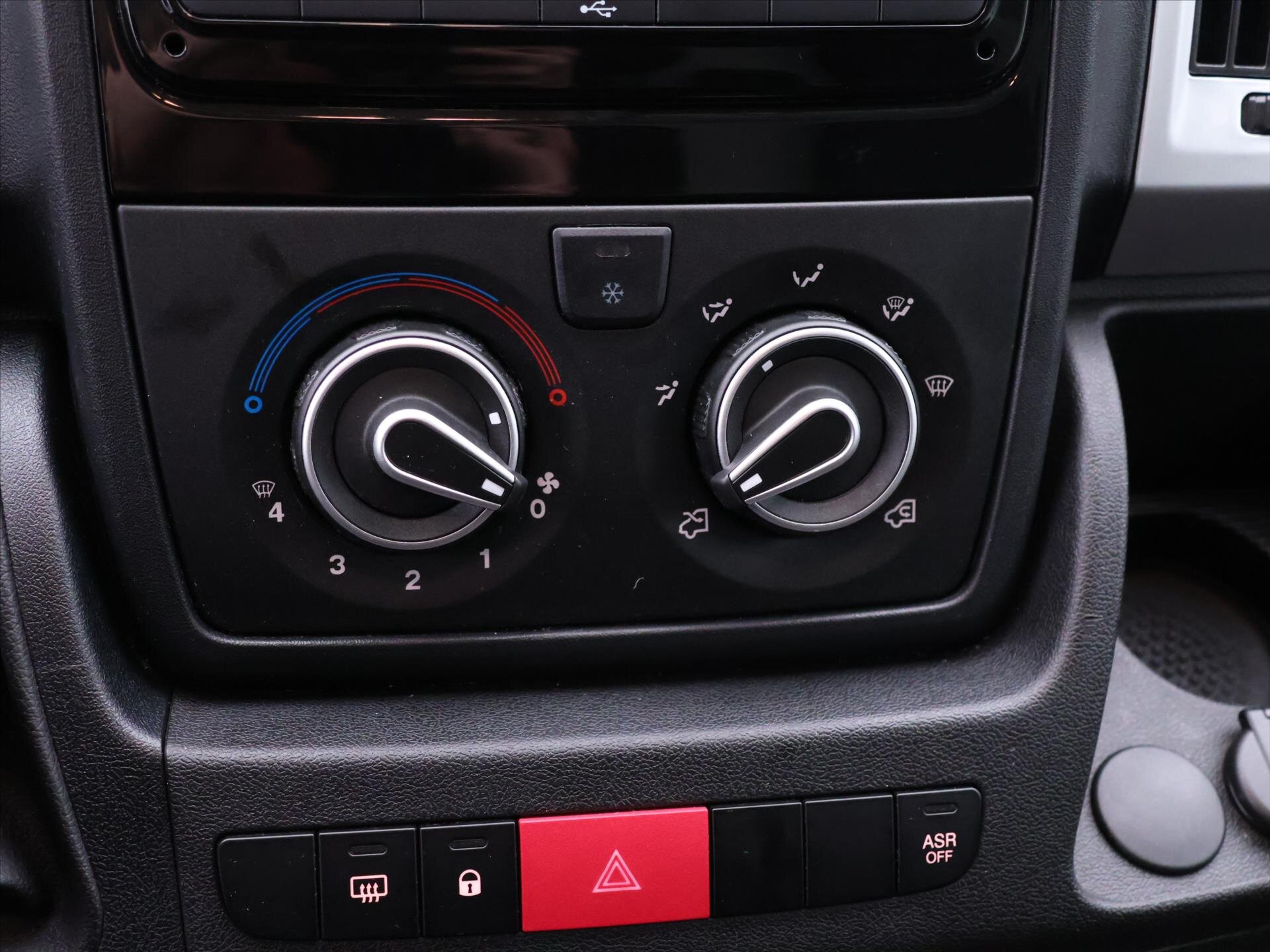 Opel Movano Ostatní 2,2 l 121 kw