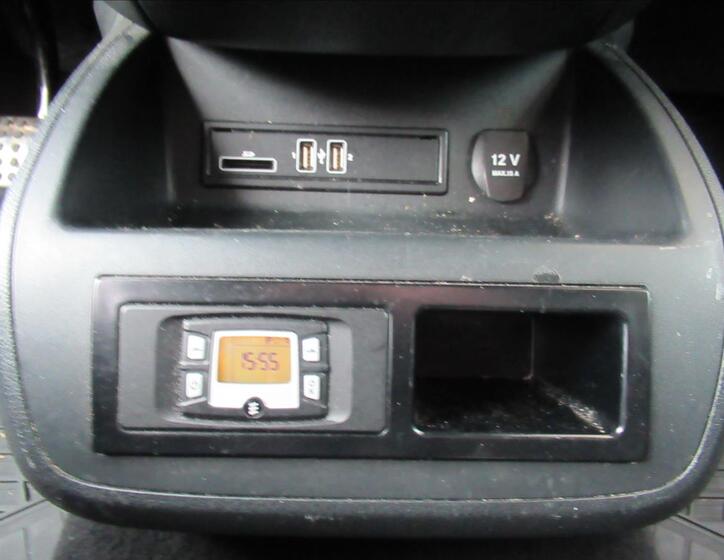 Mercedes-Benz Třídy V 12