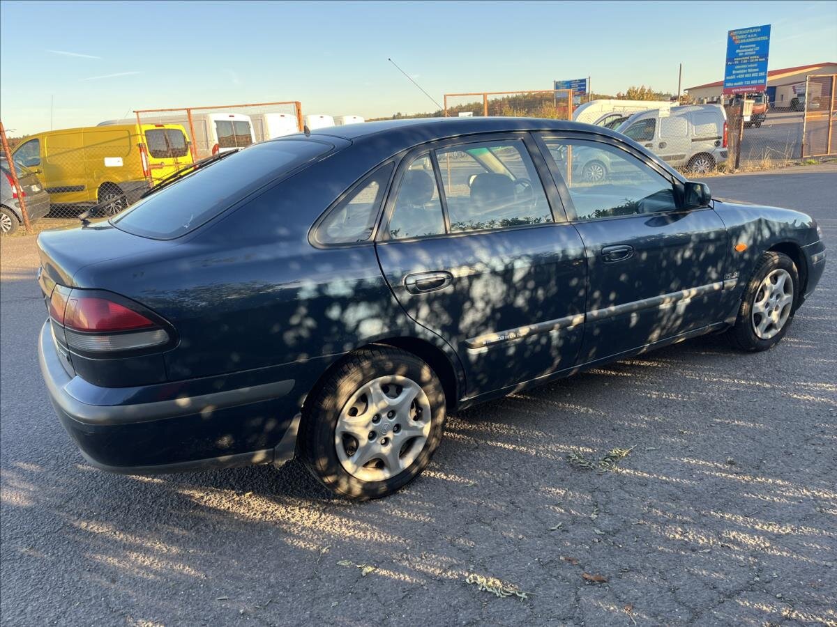 Mazda 626 Hatchback 2,0 l 85 kw