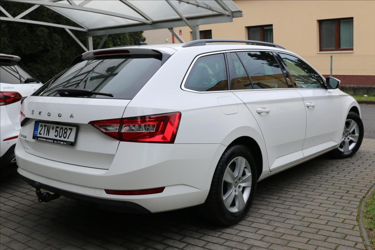 Škoda Superb