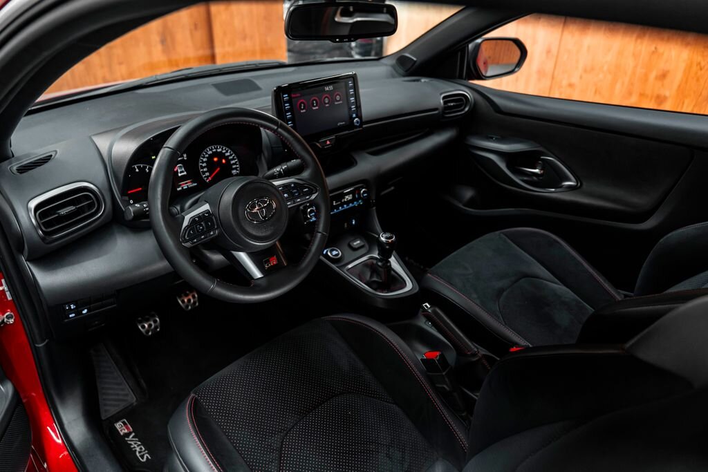 Toyota Yaris Hatchback 1,6 l 192 kw