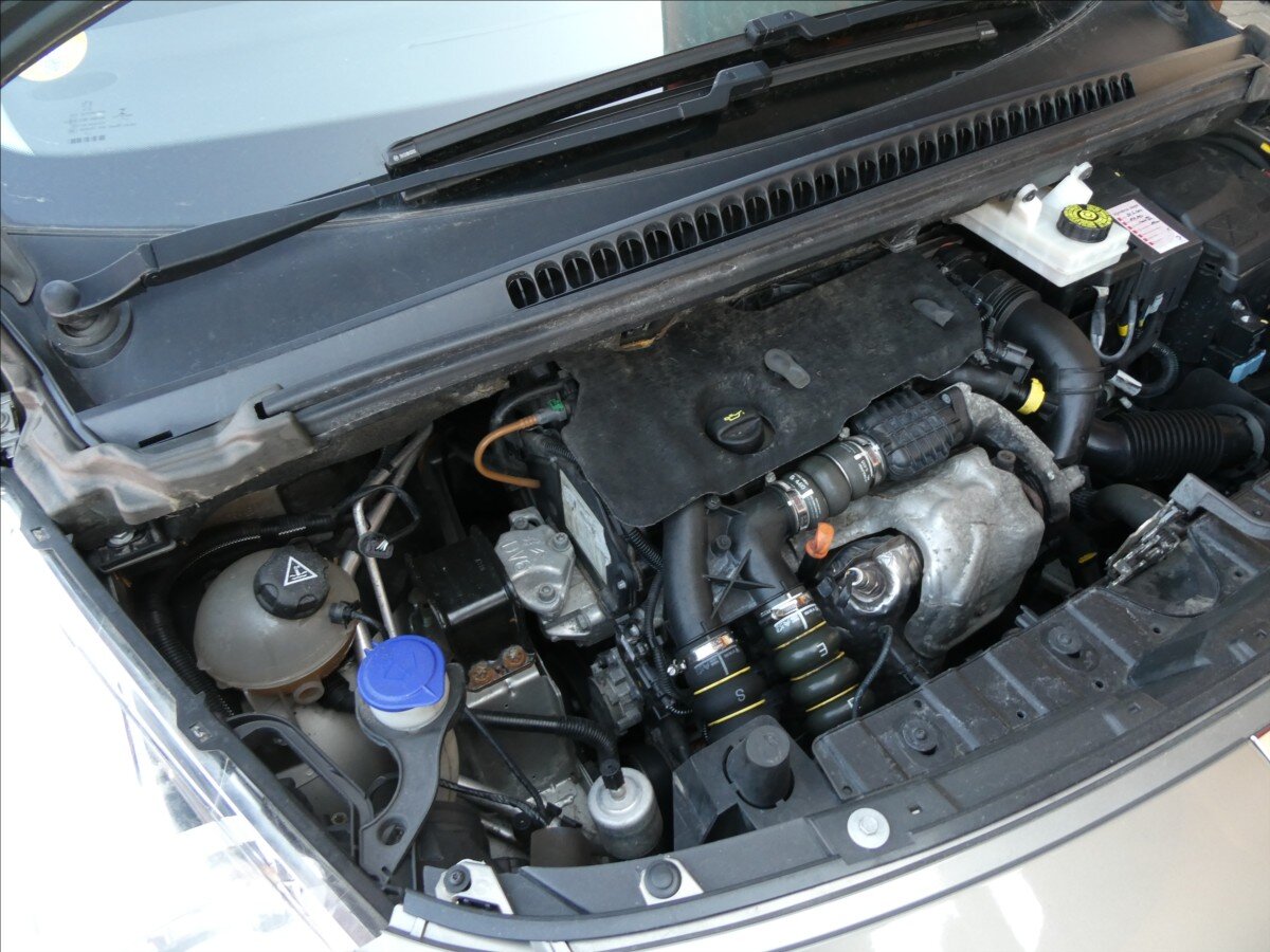 Peugeot 3008 SUV / Terénní 1,6 l 82 kw